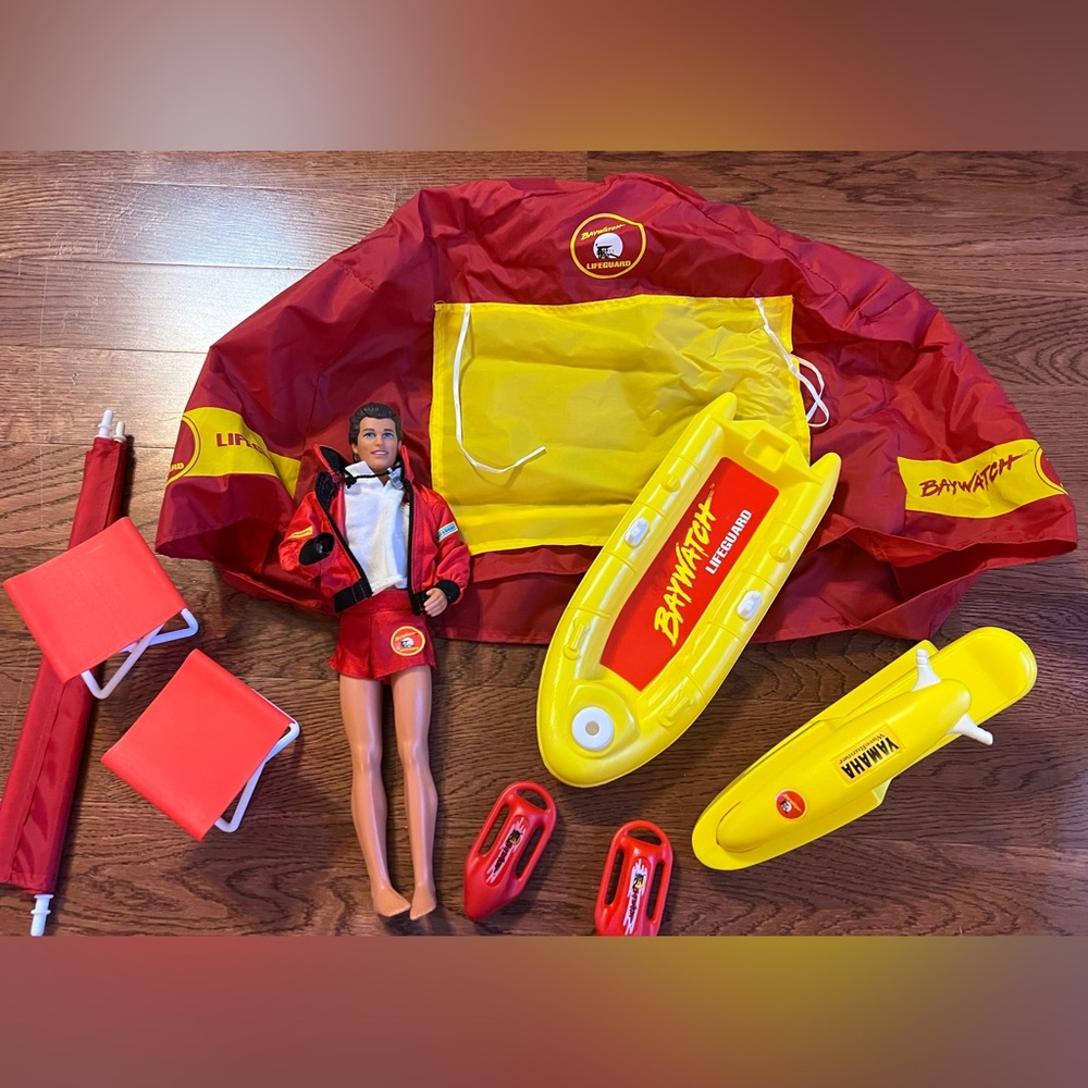 Rare Vintage Baywatch Barbie Rescue Station Playset